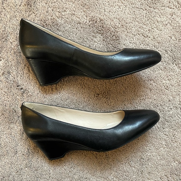 Cole Haan black waterproof wedge heel size 7.5 - Picture 5 of 7